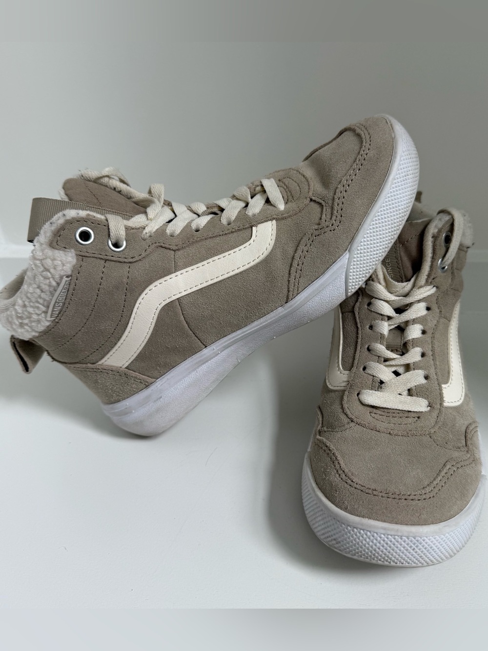 Vans Range EXP Hi Vansguard Suede Hi-Top Shoes Women’s Size 6.5